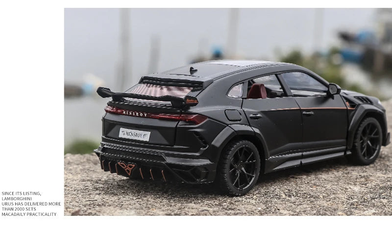 URUS SUV Model Car 1:24