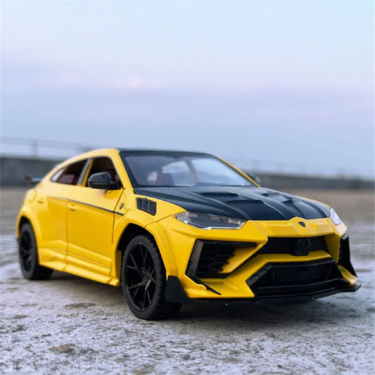 URUS SUV Model Car 1:24